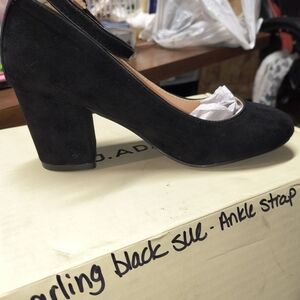 Elegant Black Suede Block Heel Pumps